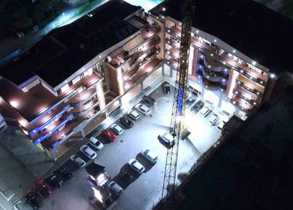 negozio in vendita ad Aprilia