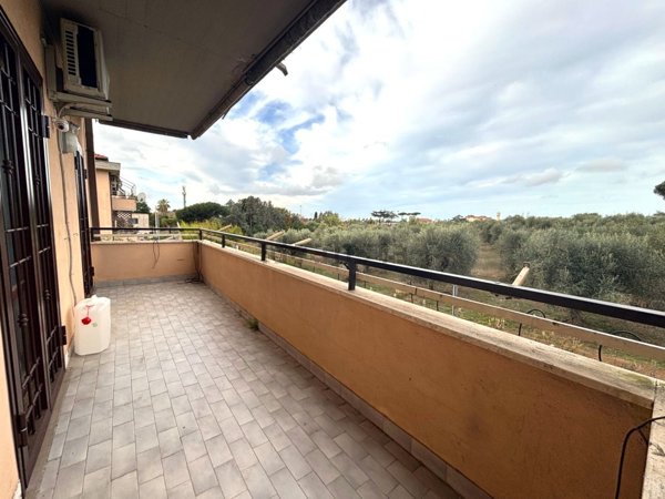 appartamento in vendita ad Aprilia in zona Campoleone