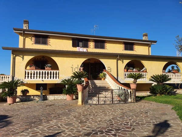 casa indipendente in vendita ad Aprilia