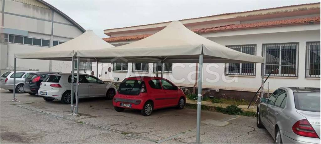 negozio in vendita ad Aprilia