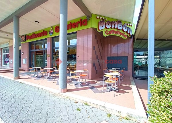 negozio in vendita ad Aprilia