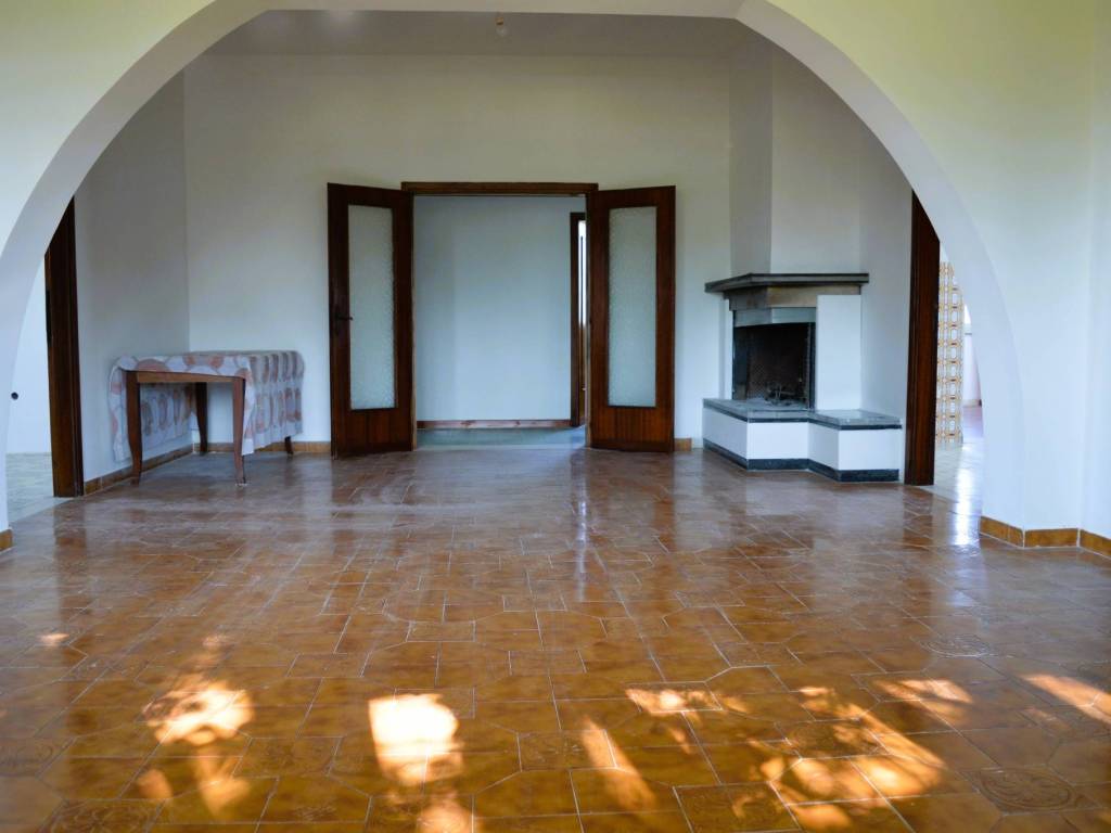 casa indipendente in vendita ad Aprilia in zona Campo di Carne