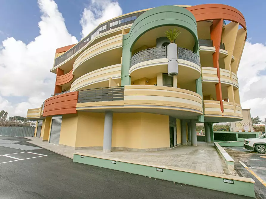 locale commerciale in vendita ad Aprilia