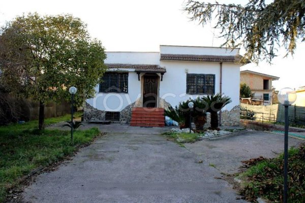 casa indipendente in vendita ad Aprilia in zona Pantanelle