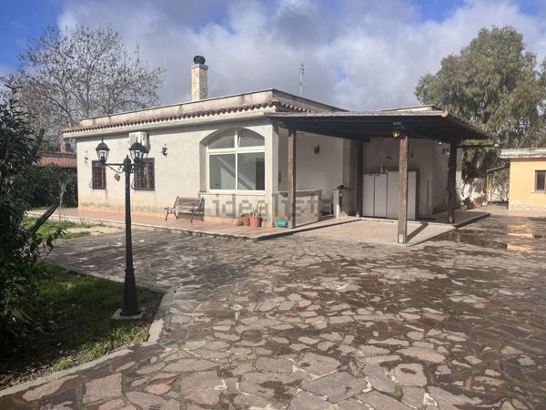 casa indipendente in vendita ad Aprilia in zona Pantanelle