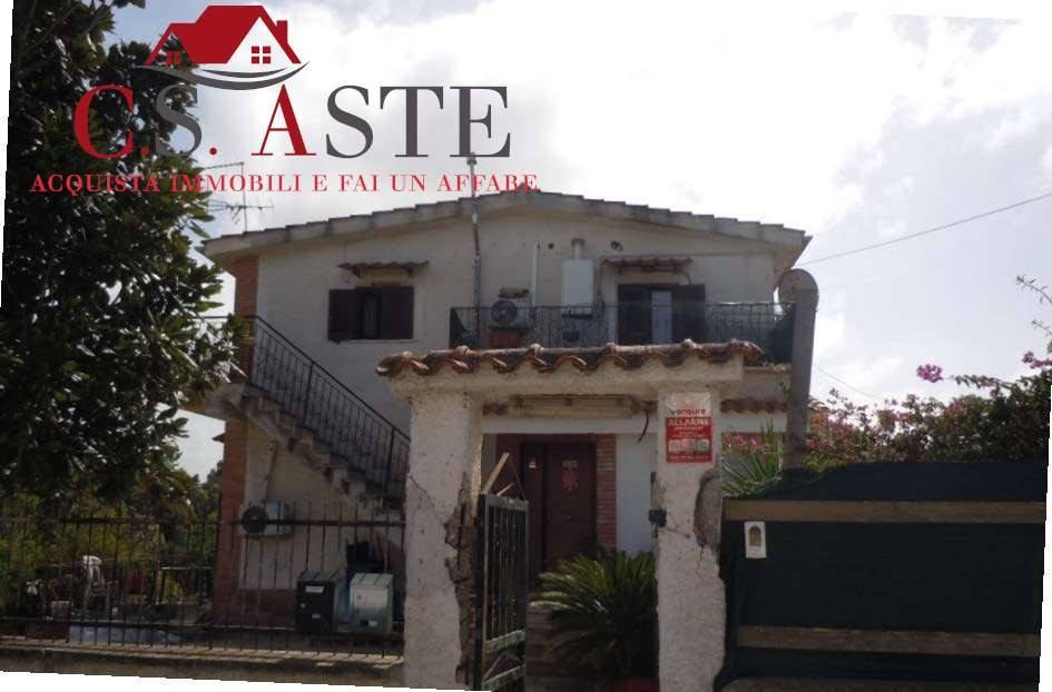 appartamento in vendita ad Aprilia in zona Fossignano