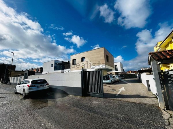 appartamento in vendita ad Aprilia