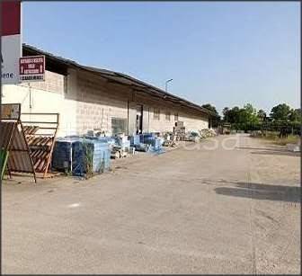 negozio in vendita ad Aprilia in zona Campo di Carne