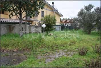 casa indipendente in vendita ad Aprilia in zona Genio Civile