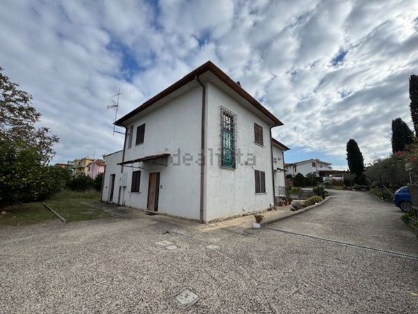 appartamento in vendita ad Aprilia