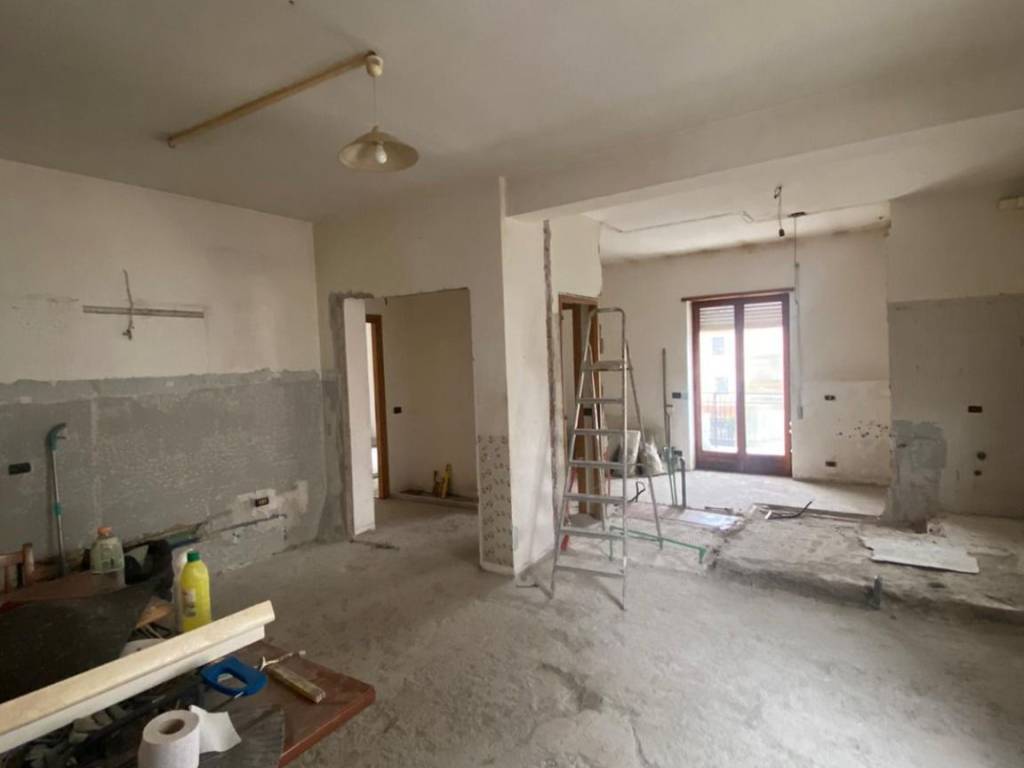 appartamento in vendita ad Aprilia in zona Pascolare