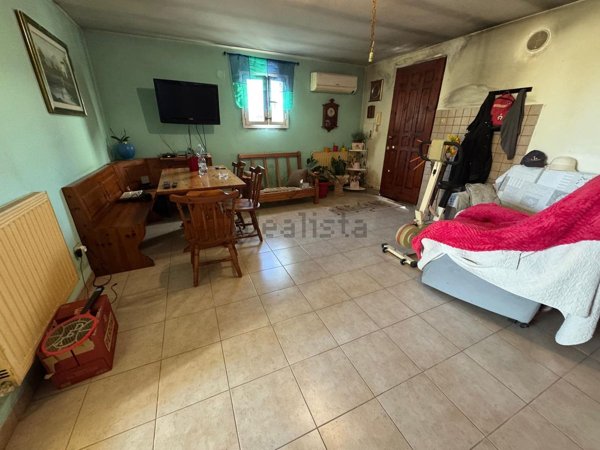 casa indipendente in vendita ad Aprilia