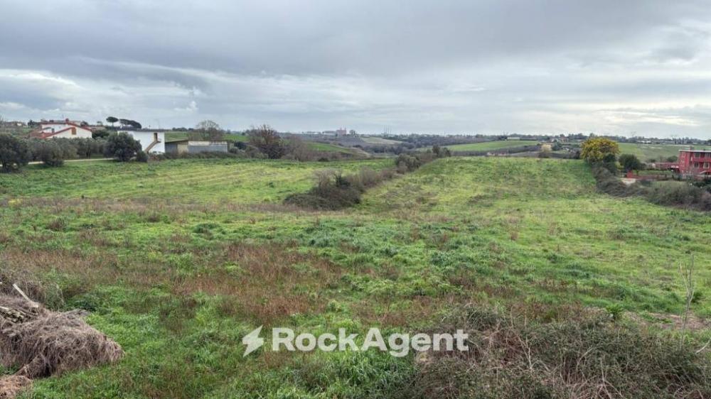 casa indipendente in vendita ad Aprilia