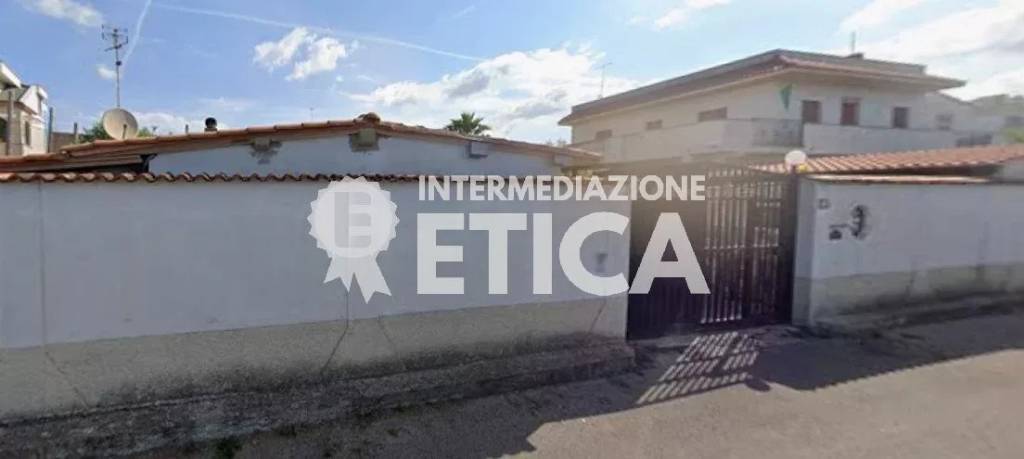 casa indipendente in vendita ad Aprilia in zona Fossignano