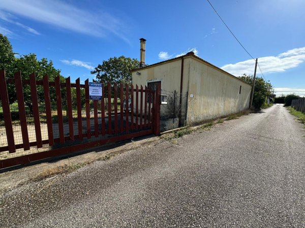 casa indipendente in vendita ad Aprilia in zona Pantanelle