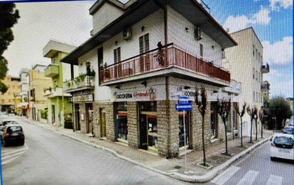 ufficio in vendita ad Aprilia