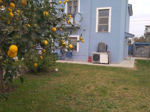 casa indipendente in vendita ad Aprilia in zona Campo di Carne