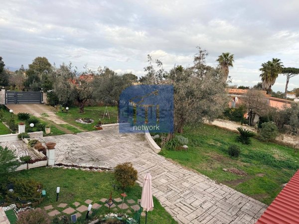 appartamento in vendita ad Aprilia in zona Cogna