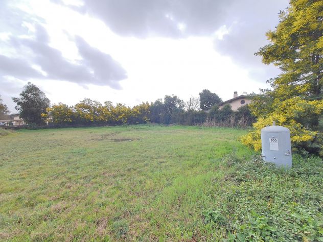 terreno agricolo in vendita ad Aprilia in zona Genio Civile