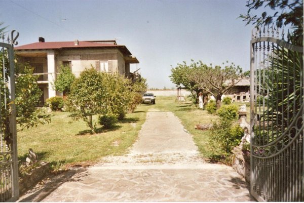 casa indipendente in vendita ad Aprilia