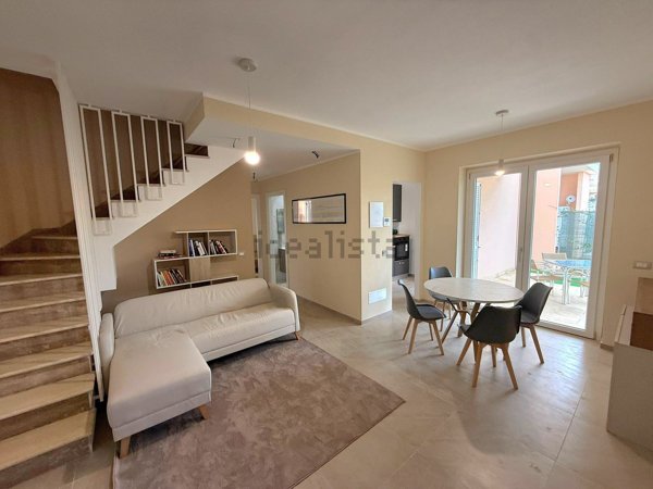 casa indipendente in vendita ad Aprilia