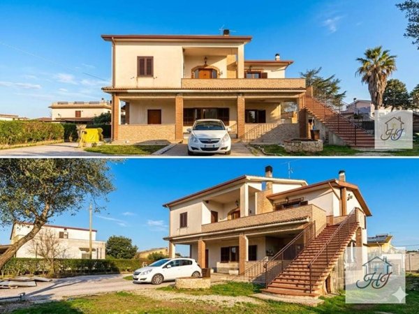 casa indipendente in vendita ad Aprilia in zona Campo di Carne