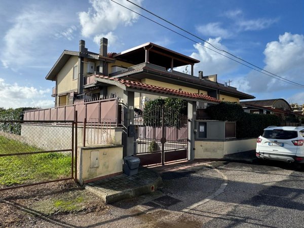 appartamento in vendita ad Aprilia