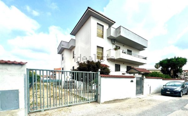 appartamento in vendita ad Aprilia