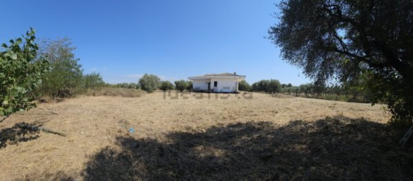 casa indipendente in vendita ad Aprilia in zona Pantanelle