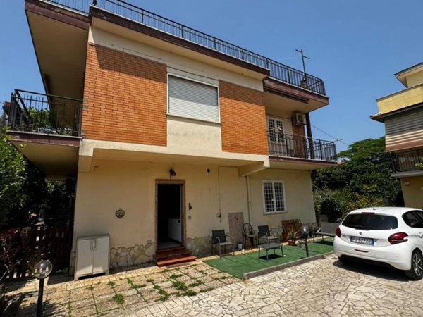 appartamento in vendita ad Aprilia in zona Fossignano