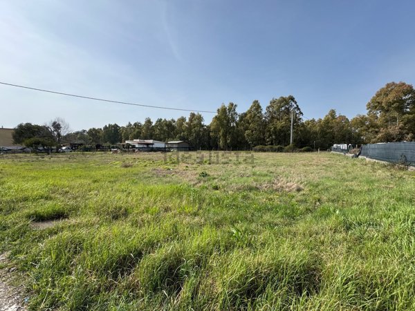 terreno edificabile in vendita ad Aprilia in zona Genio Civile