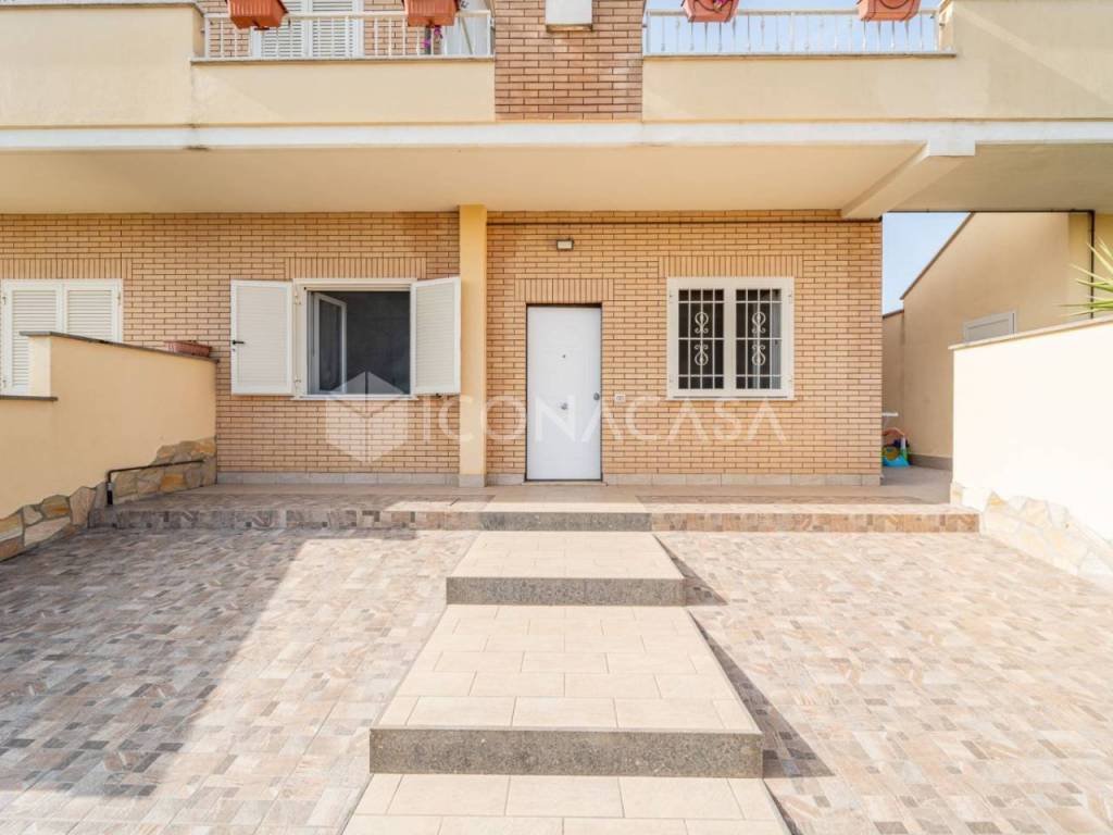 appartamento in vendita ad Aprilia in zona Camilleri-Vallelata