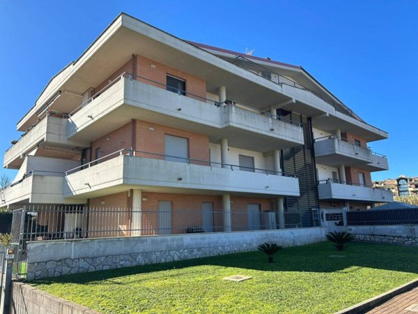 appartamento in vendita ad Aprilia