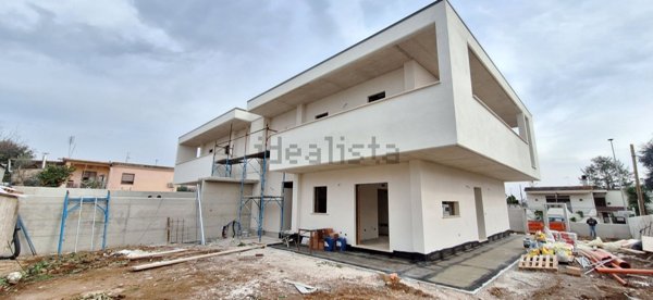 casa indipendente in vendita ad Aprilia