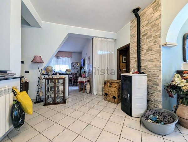 appartamento in vendita ad Aprilia