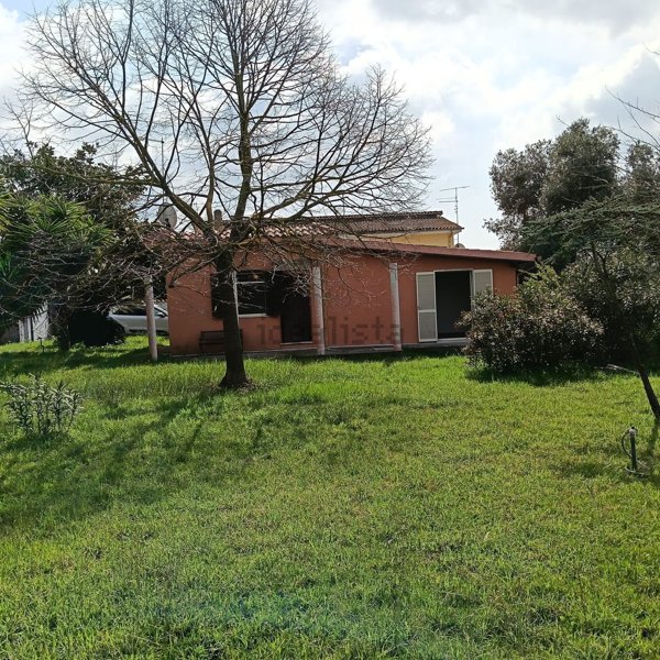 casa indipendente in vendita ad Aprilia