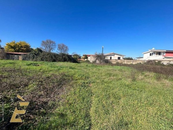 terreno in vendita ad Aprilia in zona Cogna