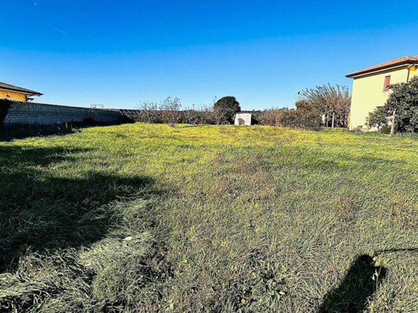 terreno agricolo in vendita ad Aprilia in zona Campo di Carne
