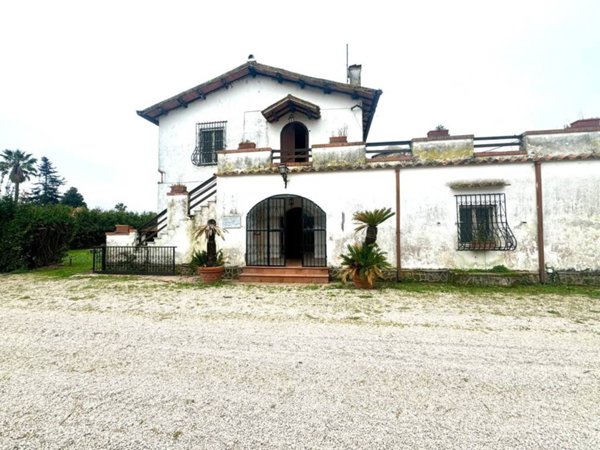casa indipendente in vendita ad Aprilia in zona Torre del Padiglione