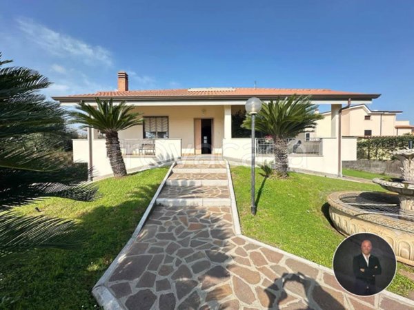 casa indipendente in vendita ad Aprilia