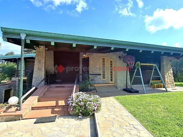 casa indipendente in vendita ad Aprilia