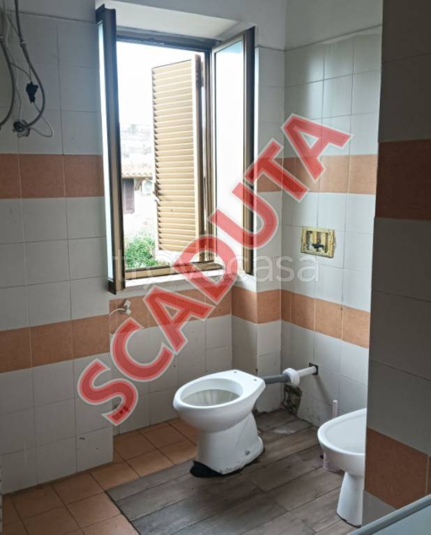 casa indipendente in vendita ad Aprilia in zona Fossignano