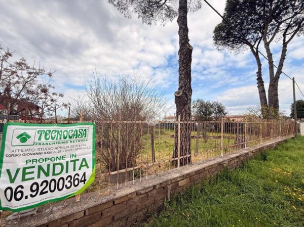 terreno agricolo in vendita ad Aprilia in zona Campo di Carne