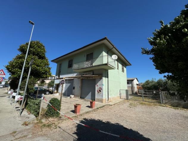 appartamento in vendita ad Aprilia in zona Campoverde