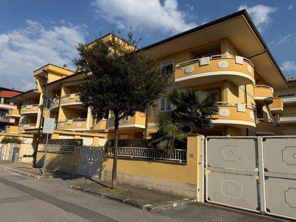 appartamento in vendita ad Aprilia