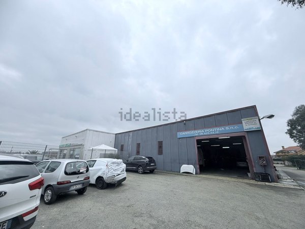 capannone in vendita ad Aprilia in zona Genio Civile