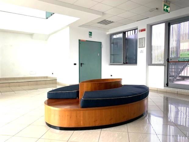 ufficio in vendita ad Aprilia