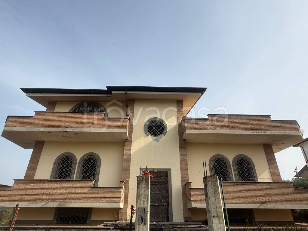 casa indipendente in vendita ad Aprilia