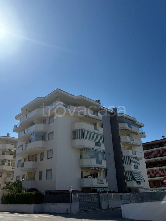 appartamento in vendita ad Aprilia