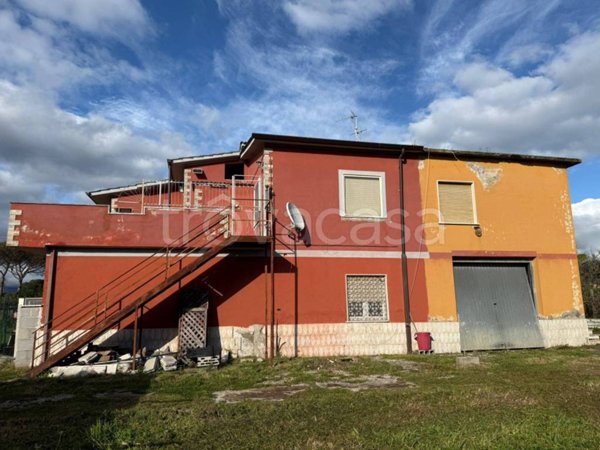 casa indipendente in vendita ad Aprilia in zona Torre del Padiglione